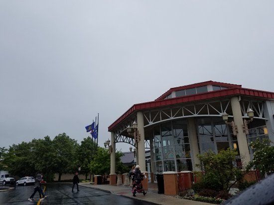 Willow Grove Park Mall